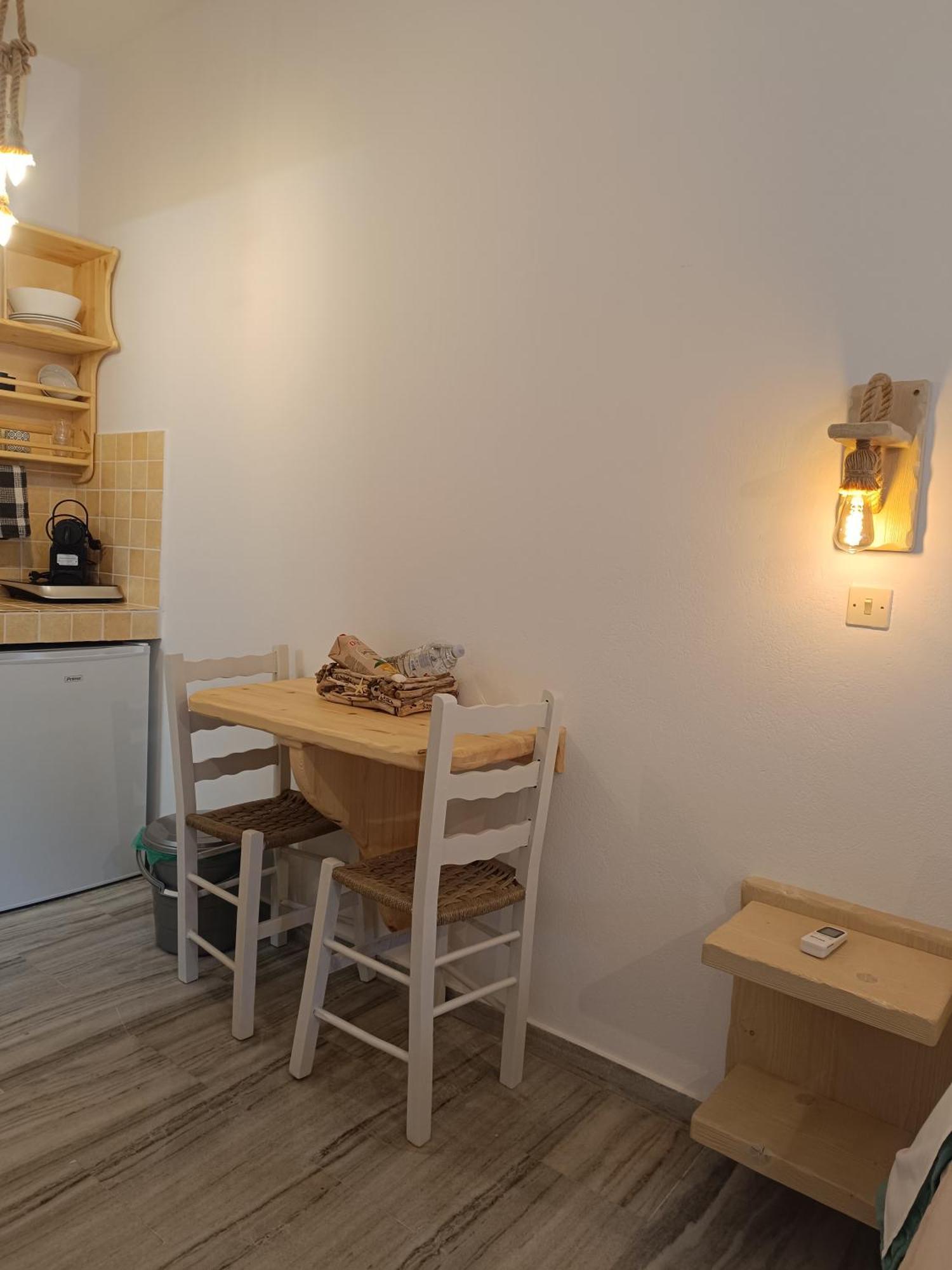 Athina Studio Apartments Kerveli Room photo